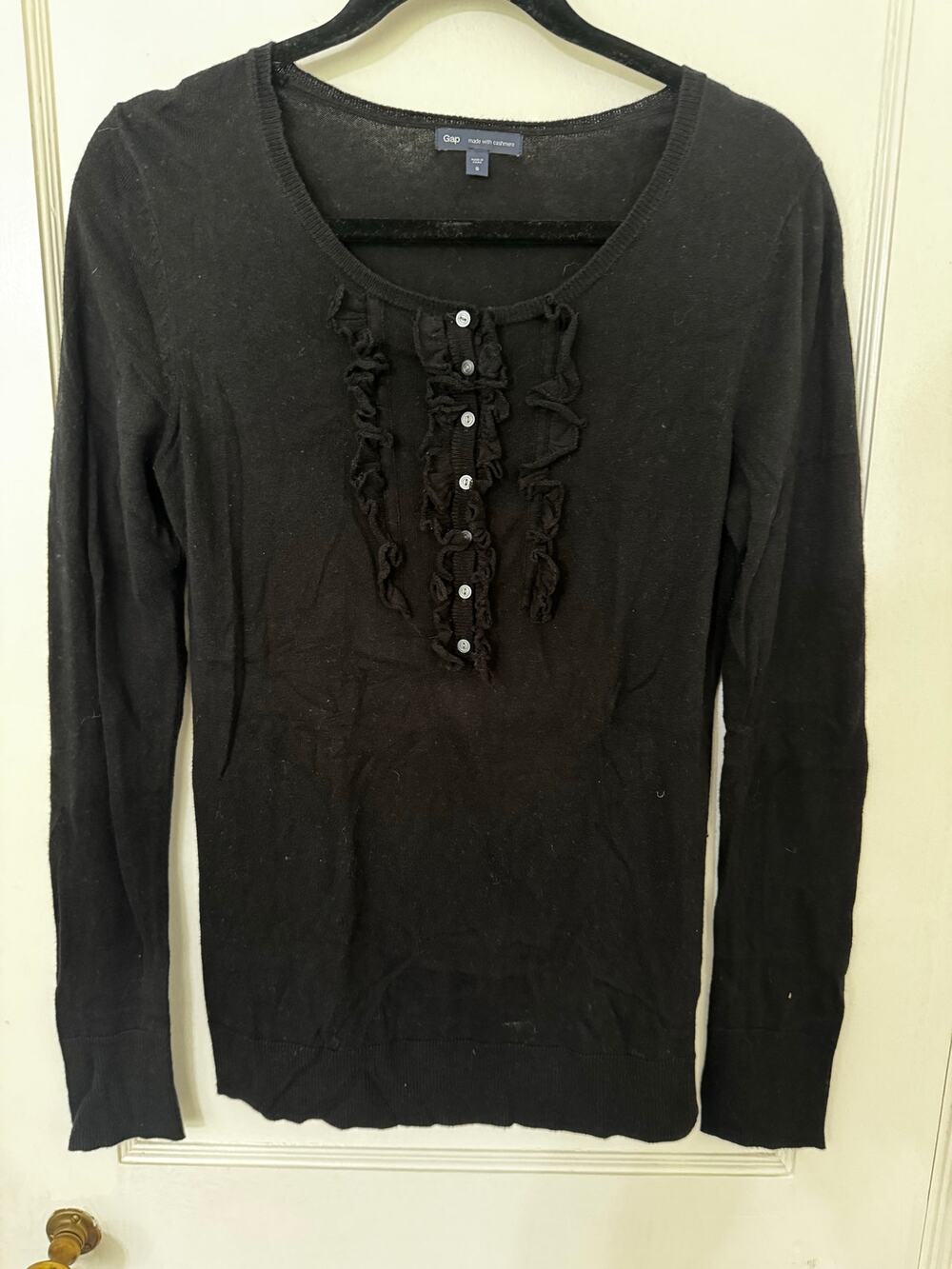 Gap black cotton-cashmere blend ruffle henley sweater